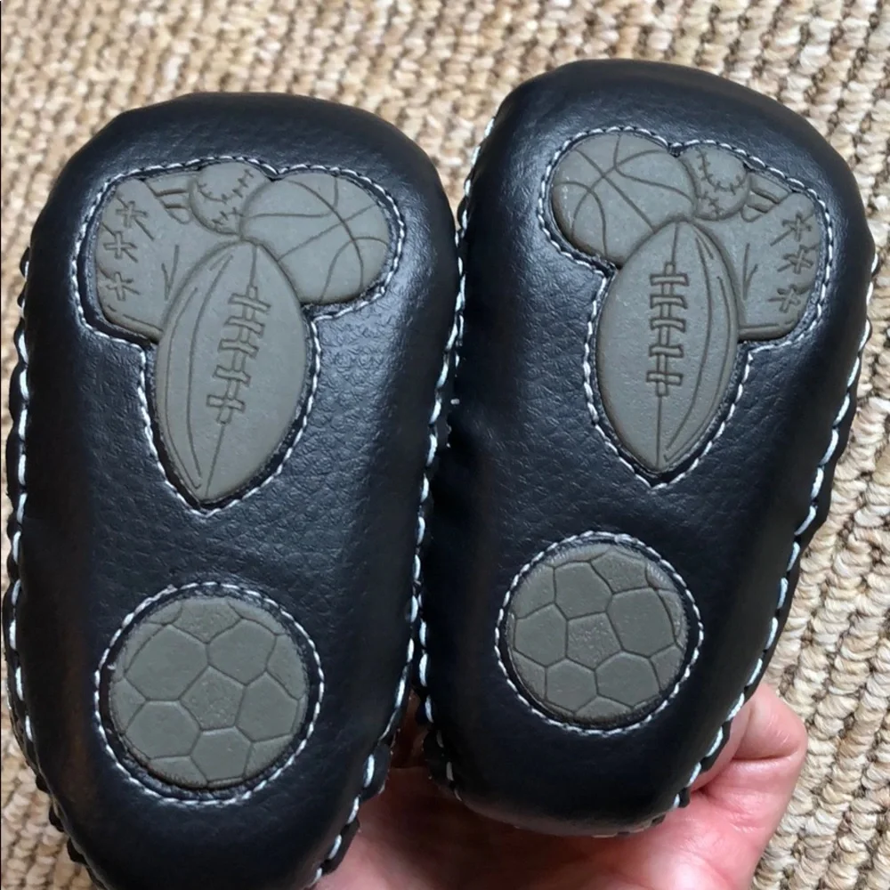 Koala Kids size 3 black and gray shoes